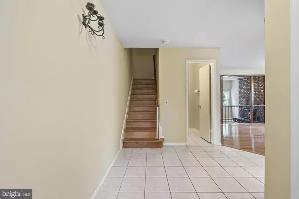 Dayton, NJ 08810,21 JEREMY DR
