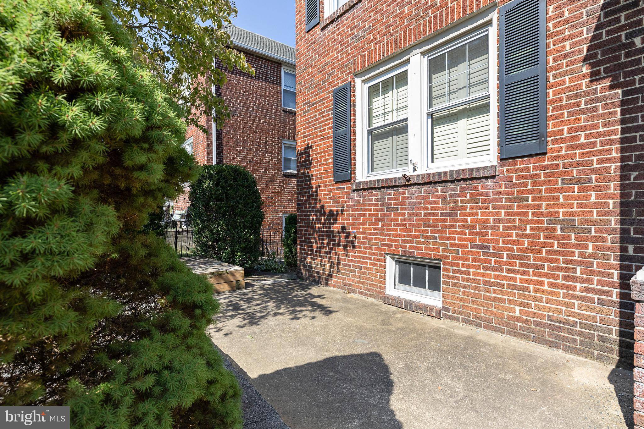 Audubon, NJ 08106,11 DOWLING AVE