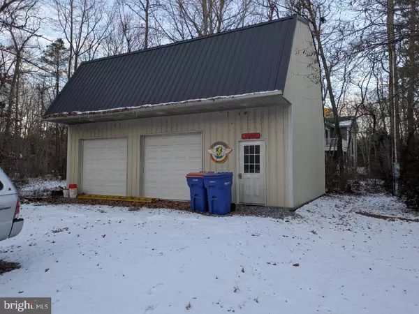 Millville, NJ 08332,700 NE LAKE SHORE DR