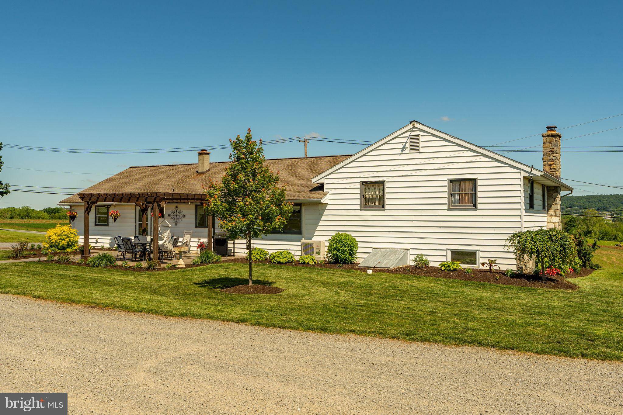 East Earl, PA 17519,1844 MAIN ST