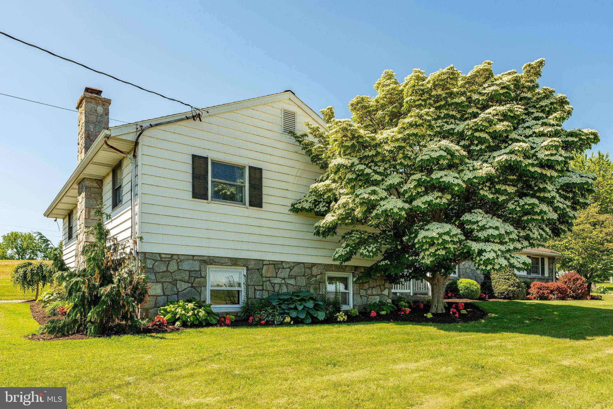 East Earl, PA 17519,1844 MAIN ST