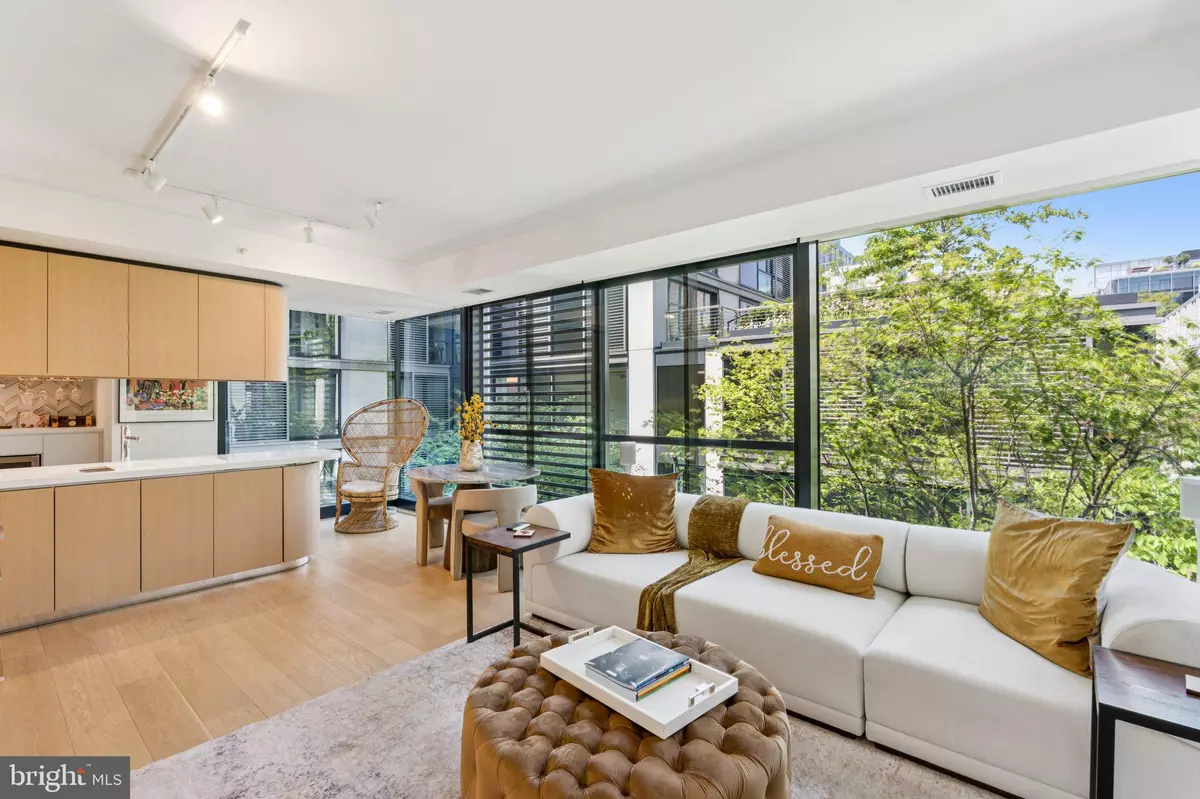 Washington, DC 20001,925 H ST NW #516