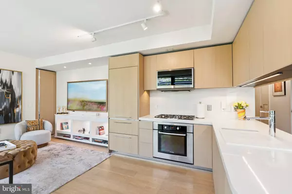 Washington, DC 20001,925 H ST NW #516