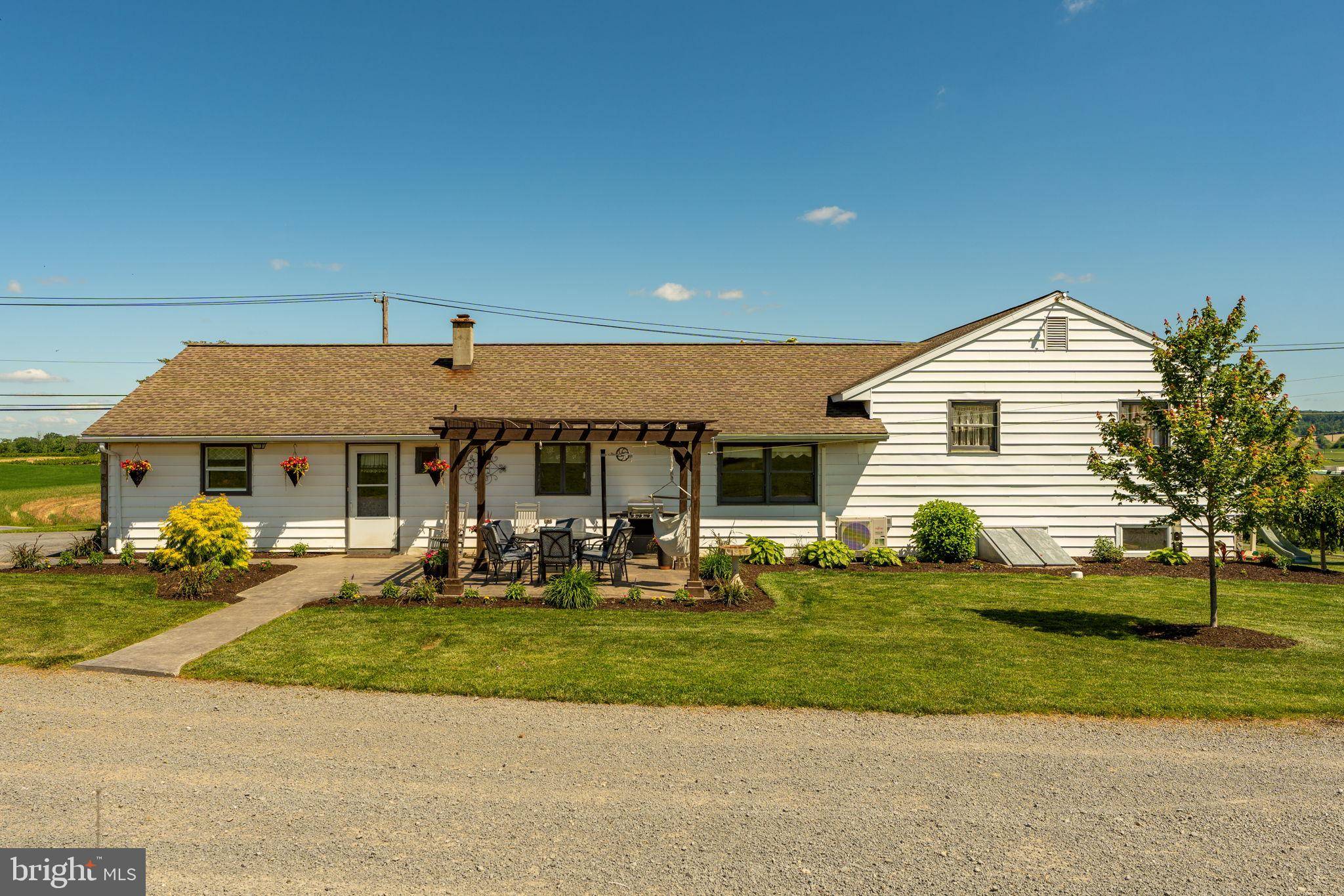 East Earl, PA 17519,1844 MAIN ST