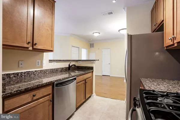 Alexandria, VA 22304,4862 EISENHOWER AVE #373