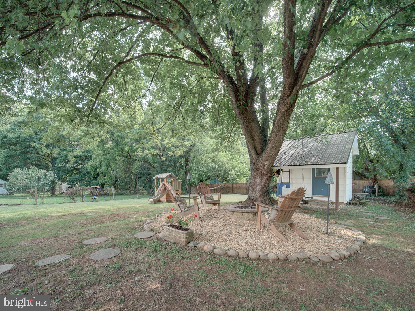 16983 SIMPSON CIR, Paeonian Springs, VA 20129