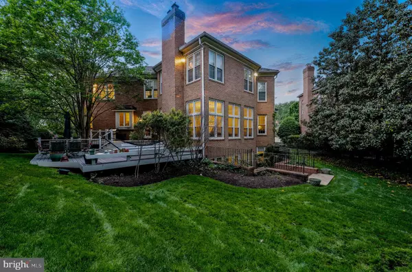 Mclean, VA 22101,1813 SOLITAIRE LN