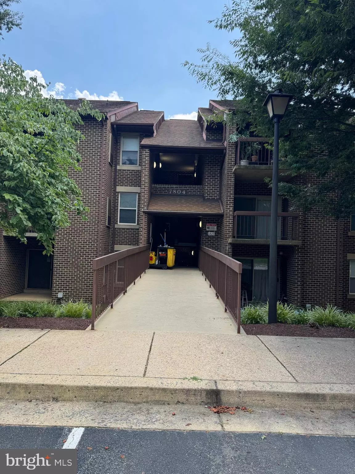 Gaithersburg, MD 20879,7804 GUILDBERRY CT #202