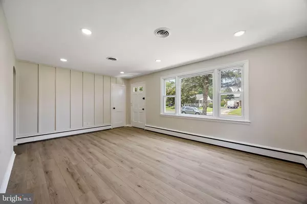 Broomall, PA 19008,63 DELIA DR