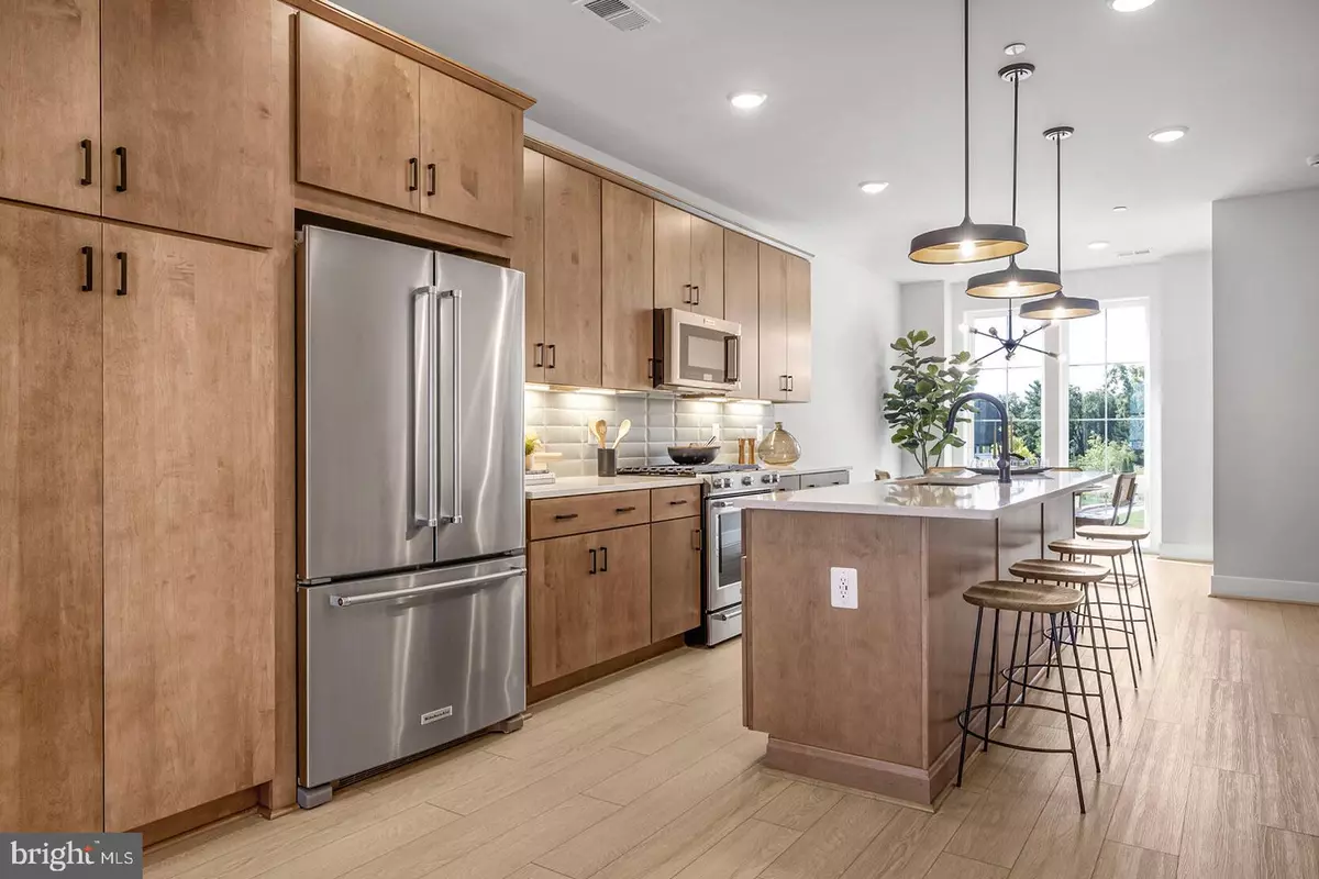 Alexandria, VA 22301,313 CALVERT AVE