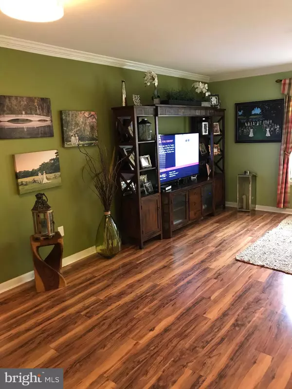 York, PA 17403,214 WHEATFIELD WAY