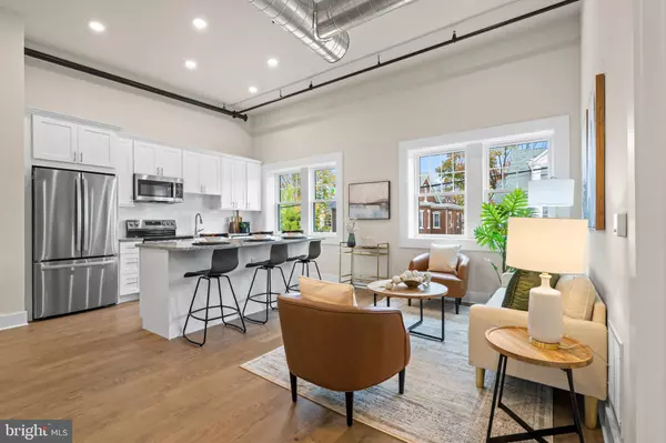 30 W BROAD ST #SUITE 2, Souderton, PA 18964