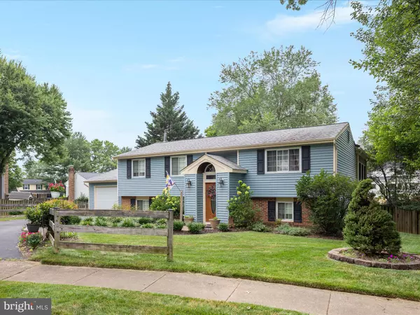 Vienna, VA 22181,2804 PEPPERWOOD CT