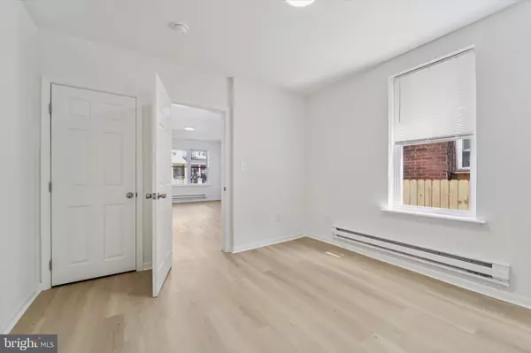 Philadelphia, PA 19140,3912 N 8TH ST