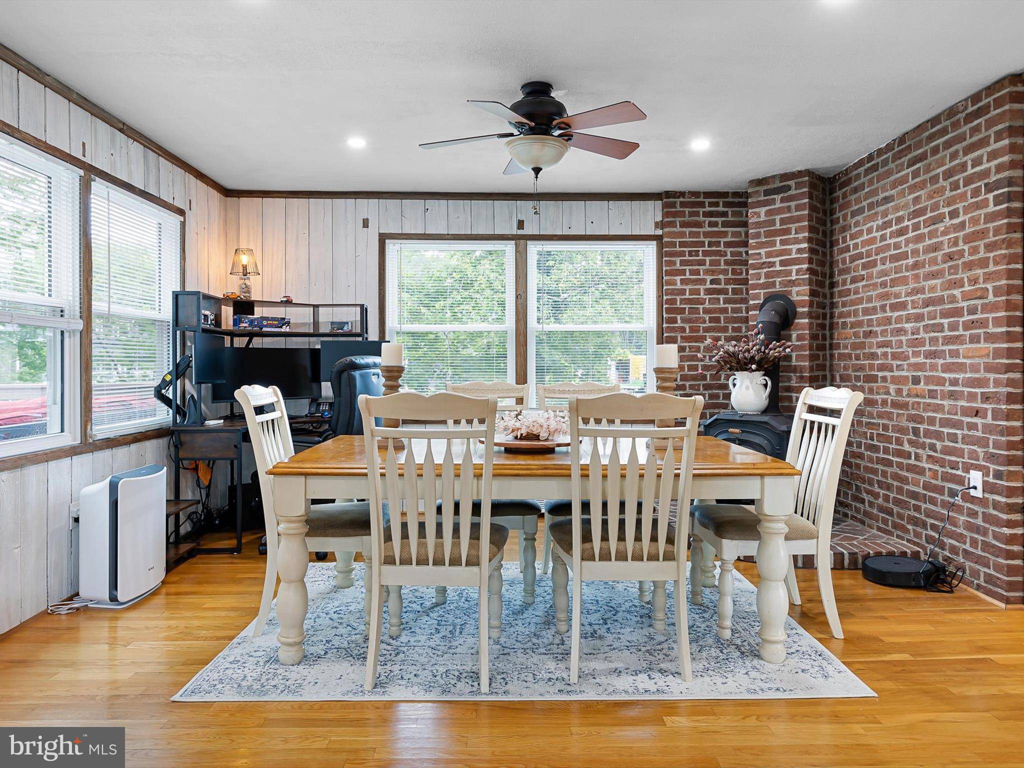 Bear, DE 19701,103 SMITH LN