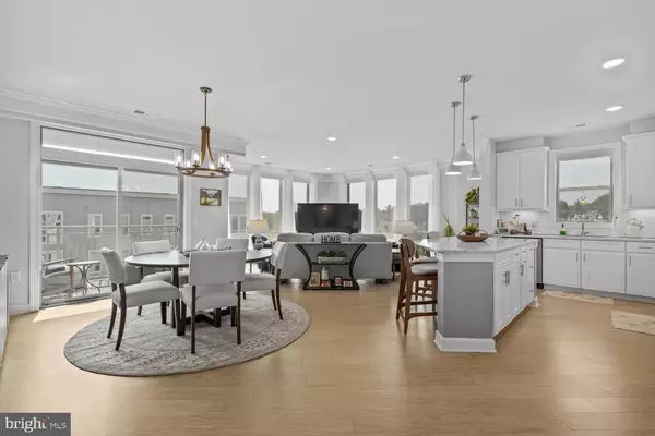 Alexandria, VA 22315,6104 FAIRVIEW FARM DR #403