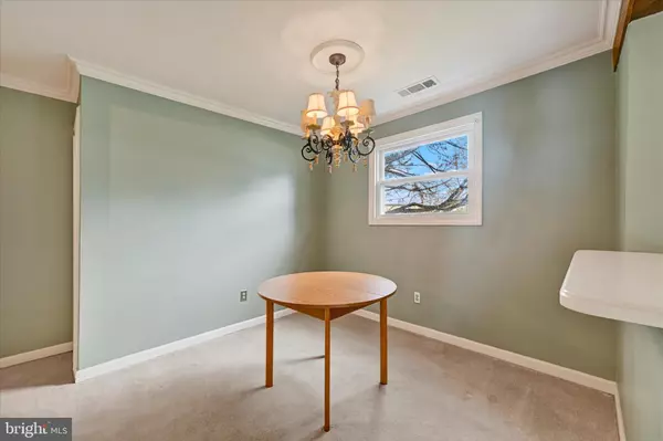 Cockeysville, MD 21030,8 WARREN LODGE CT #1-B