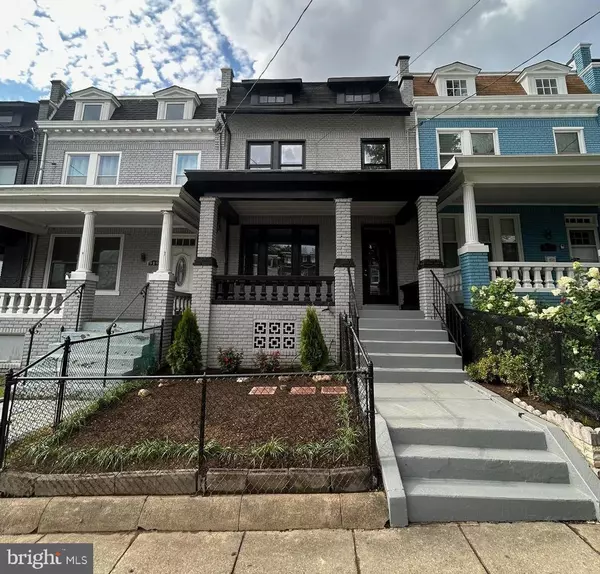 917 EMERSON ST NW, Washington, DC 20011