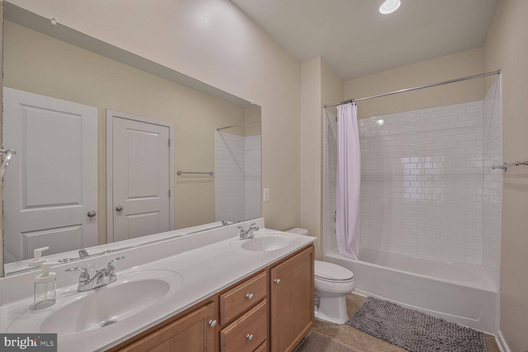 Washington, DC 20017,586 REGENT PL NE