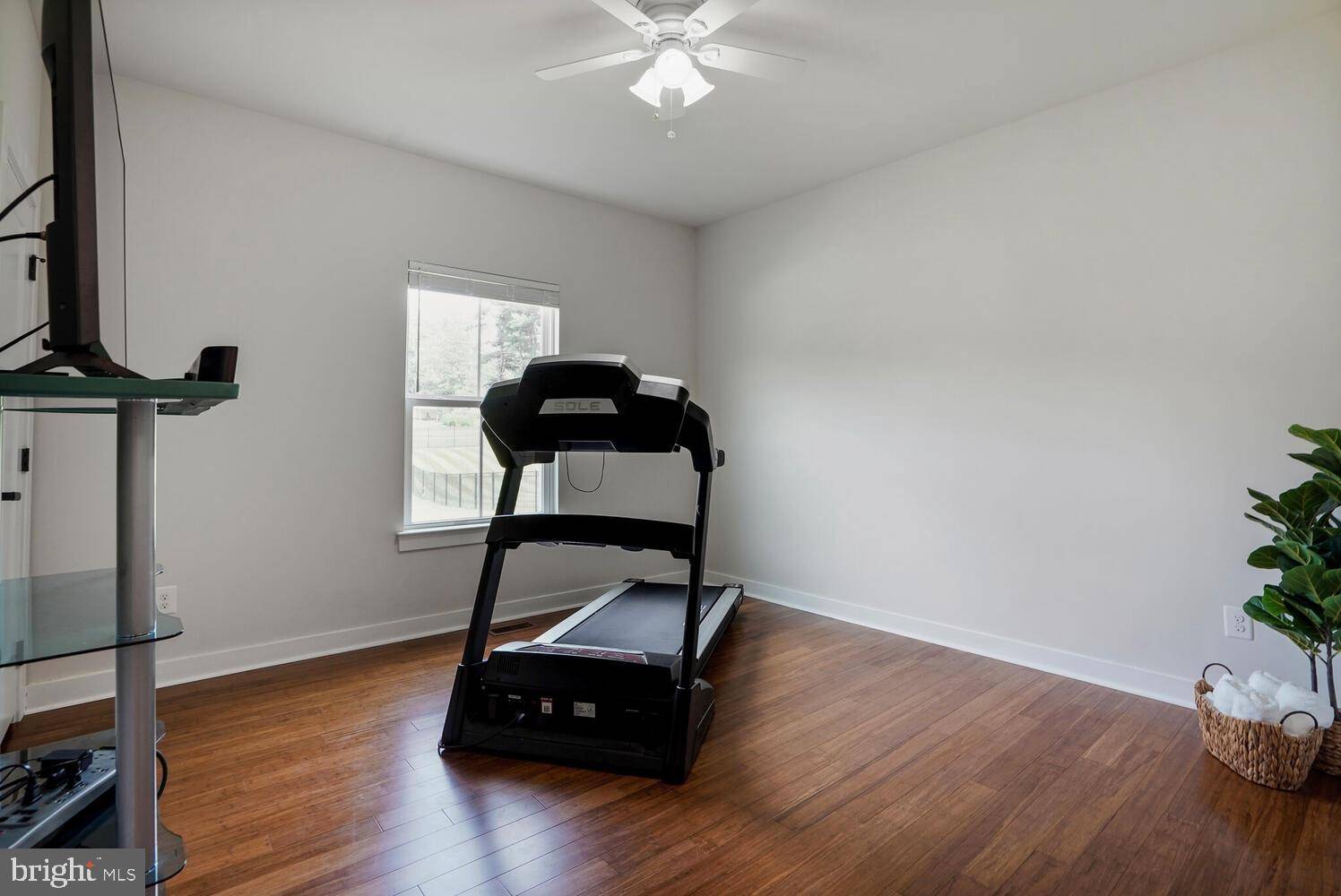 Warrenton, VA 20187,7483 LAKE WILLOW CT