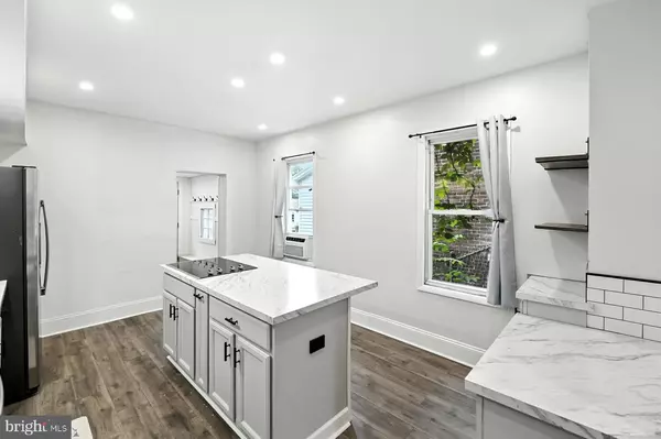 Quakertown, PA 18951,215 TOHICKON AVE