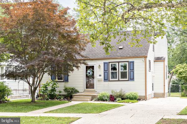 328 READING AVE, Barrington, NJ 08007