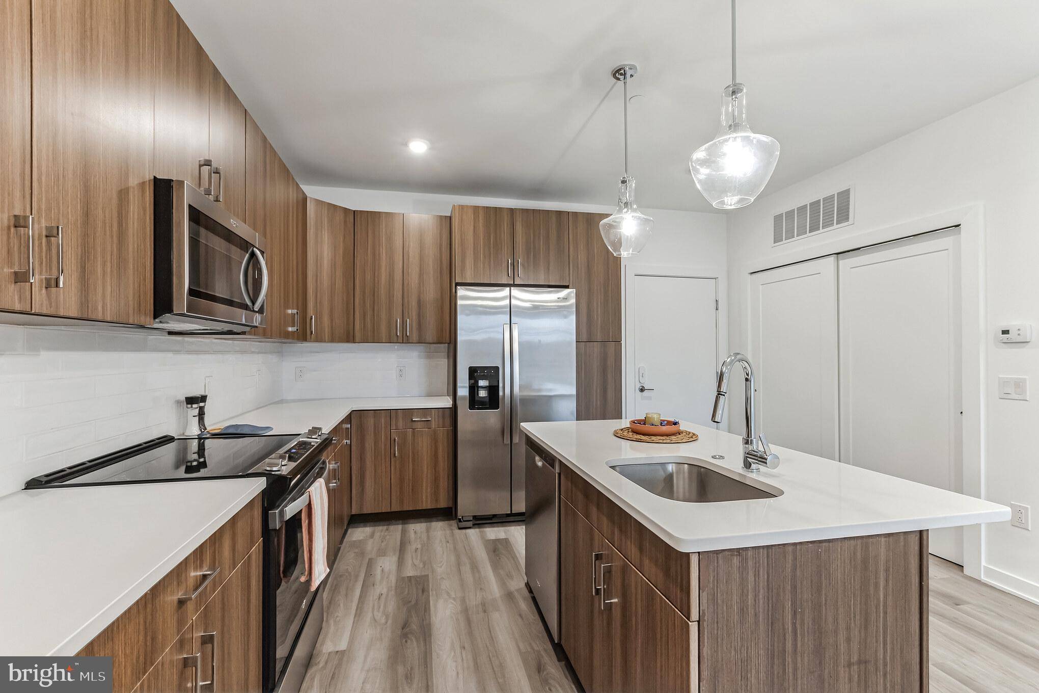 Philadelphia, PA 19128,5801 RIDGE AVE #311