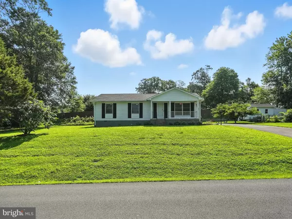 Manassas, VA 20111,7935 MAPLEWOOD DR
