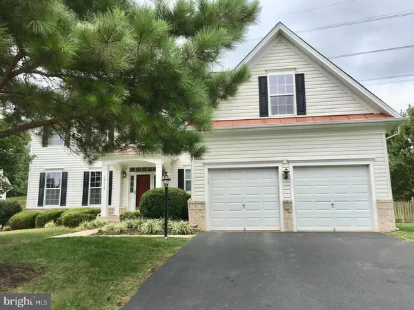 Triangle, VA 22172,19176 POTOMAC CREST DR
