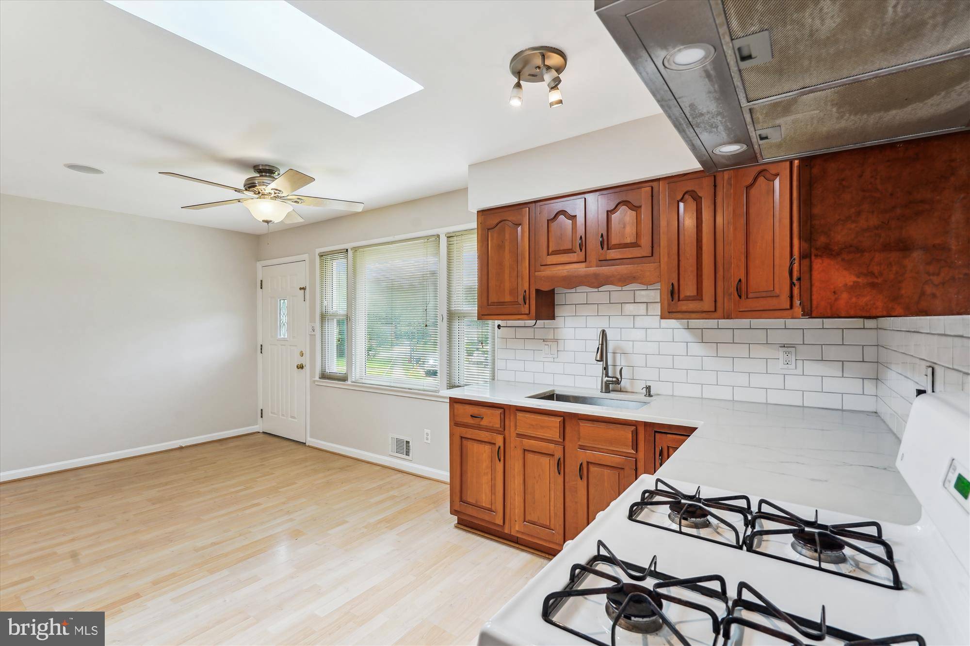 Springfield, VA 22151,5309 JUXON PL