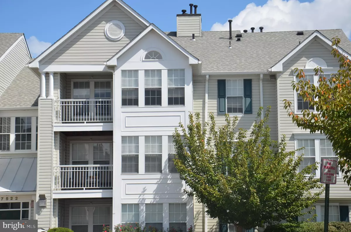 Alexandria, VA 22306,7522 SNOWPEA CT #24