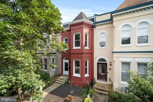 1393 F ST NE, Washington, DC 20002