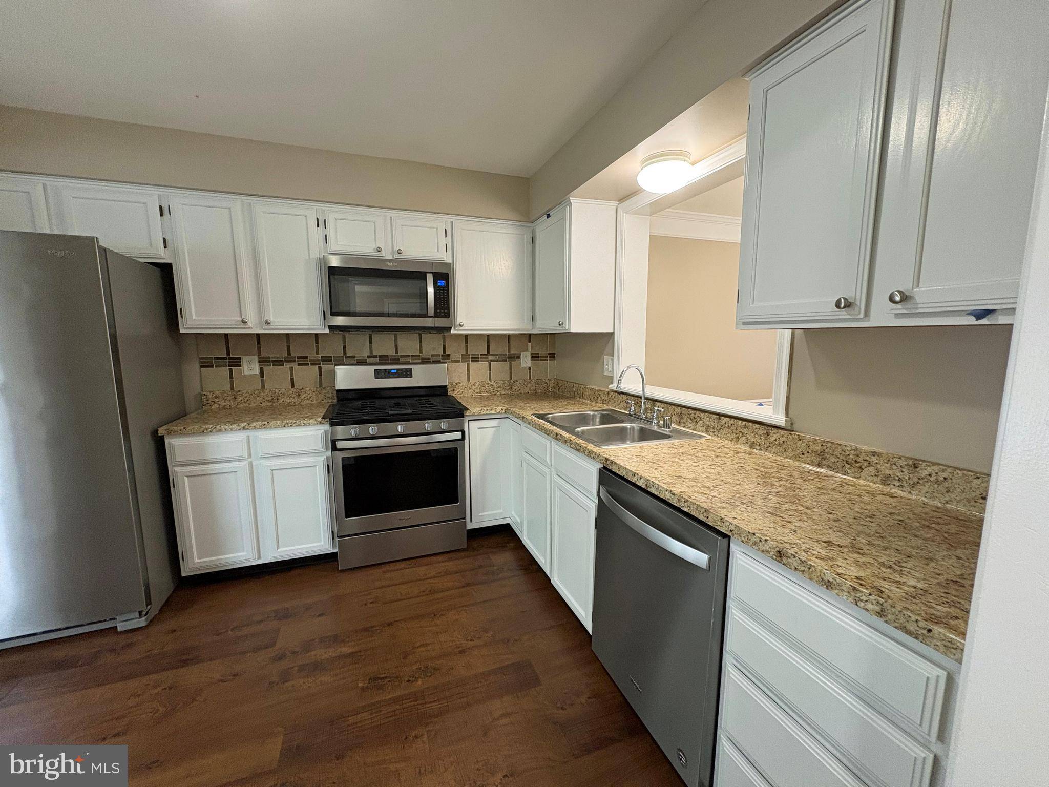 Ashburn, VA 20147,20978 TOBACCO SQ