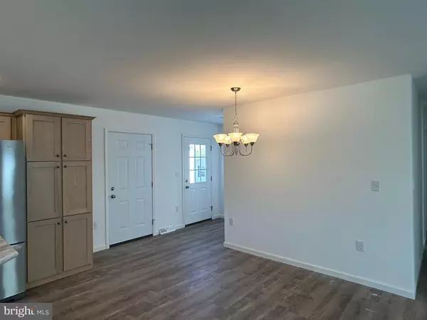 Lancaster, PA 17601,403 EASTWOOD LN