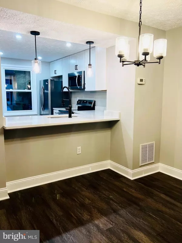 Springfield, VA 22153,8442 SUGAR CREEK LN