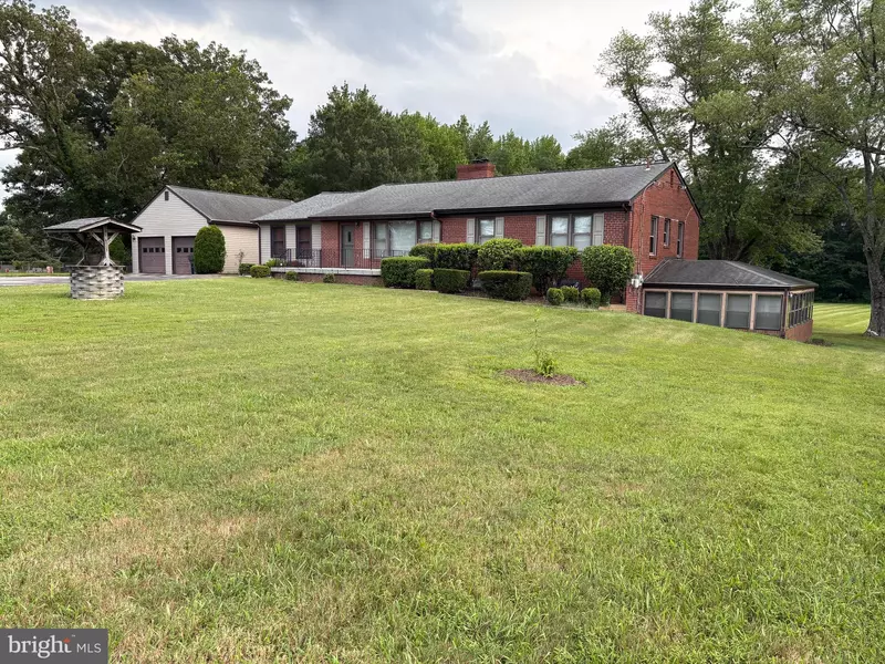 11275 BERRY RD, Waldorf, MD 20603