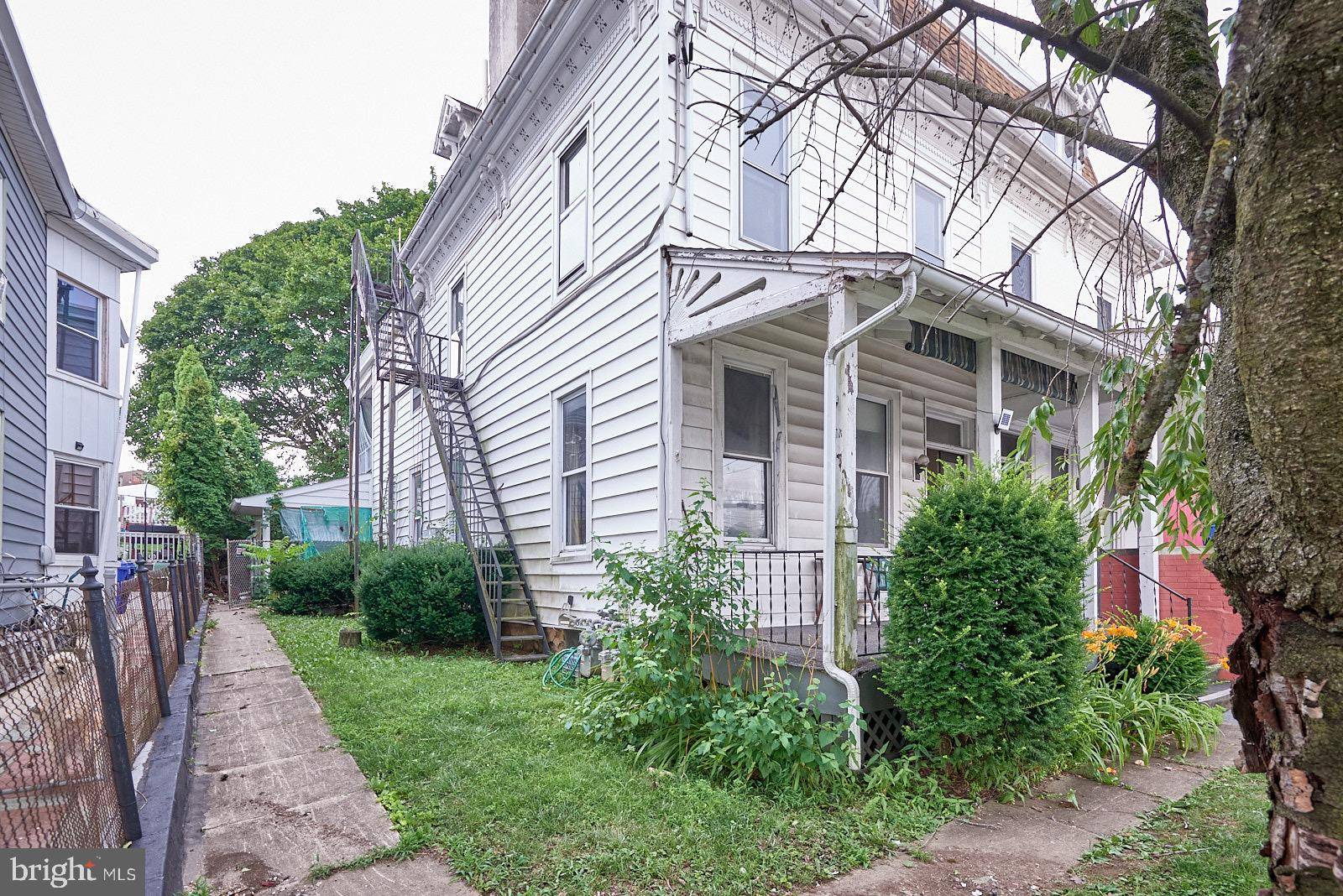 Reading, PA 19607,948 LANCASTER AVE