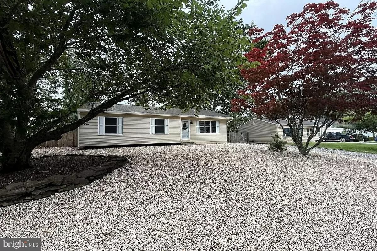 Manahawkin, NJ 08050,168 STOWAWAY RD
