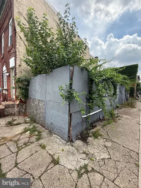 2100 E CLEARFIELD ST, Philadelphia, PA 19134