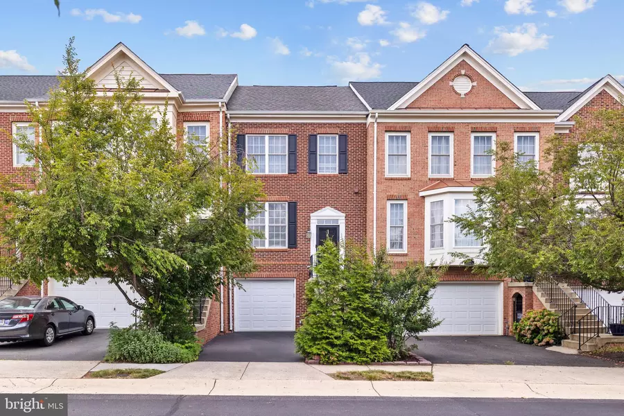 24673 KINGS CANYON SQ, Aldie, VA 20105