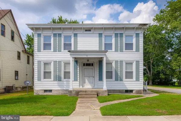 18 MAIN ST, Pennsville, NJ 08070