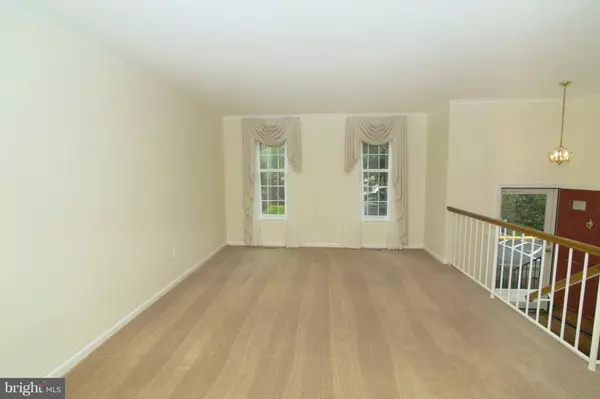 Springfield, VA 22152,7713 SHOOTINGSTAR DR