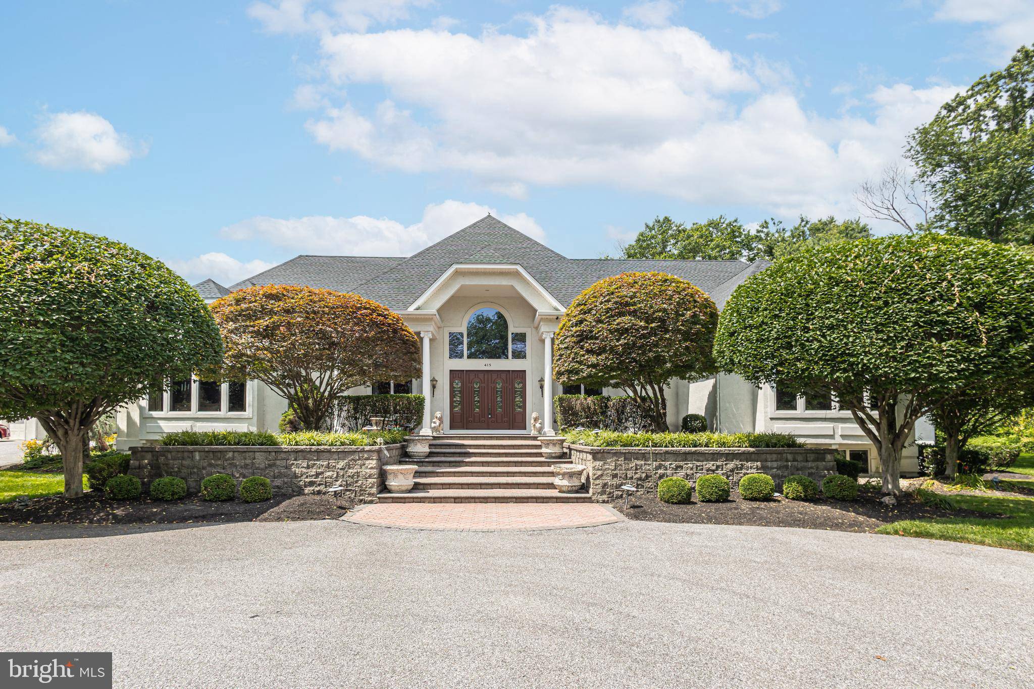 415 BRIDGEBORO RD, Moorestown, NJ 08057