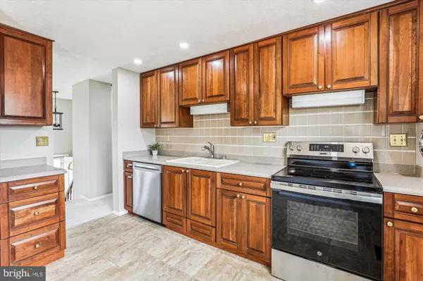 Alexandria, VA 22306,7006 BEDROCK RD