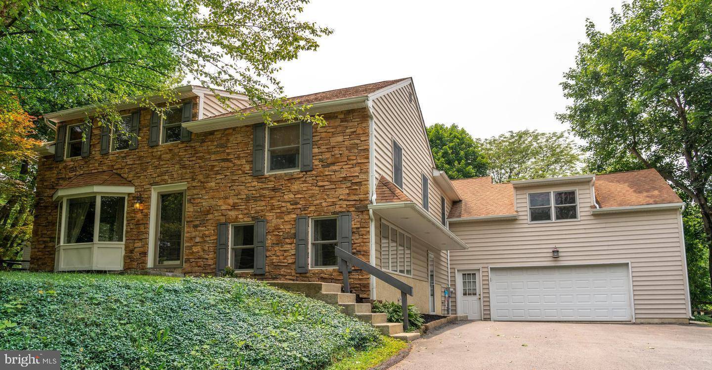 1124 GROVE RD, West Chester, PA 19380