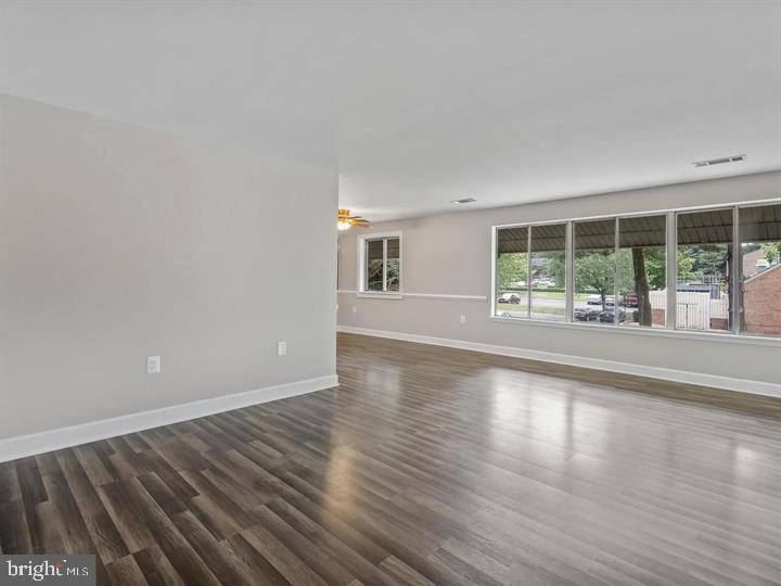 18701 WALKERS CHOICE RD #5, Gaithersburg, MD 20886