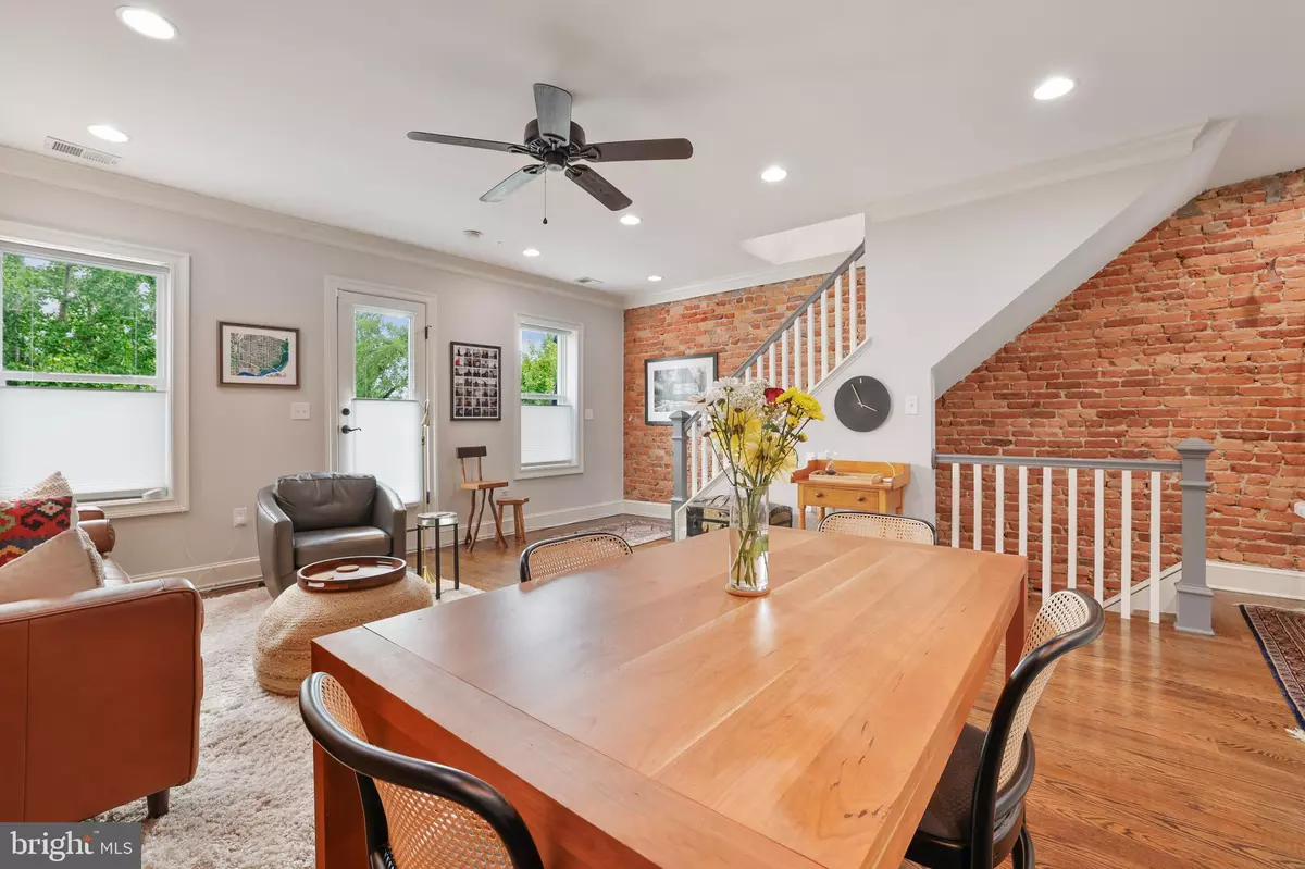 Washington, DC 20003,1732 BAY ST SE #1