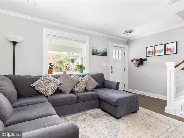 Alexandria, VA 22305,3041 MANNING ST