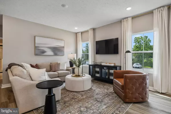 Martinsburg, WV 25405,227 VALOR LANE