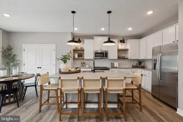 Martinsburg, WV 25405,227 VALOR LANE